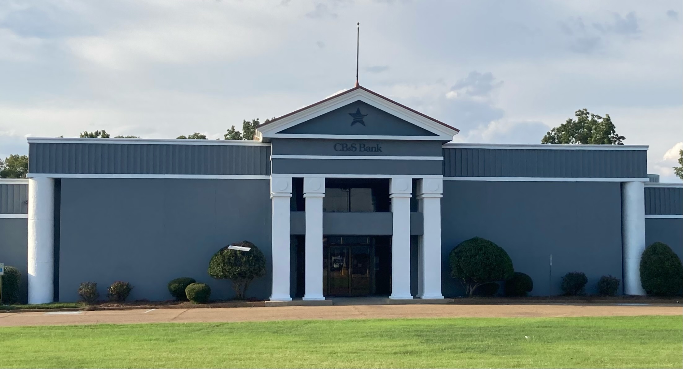 CB&S Bank in Greenwood, MS on Park Avenue